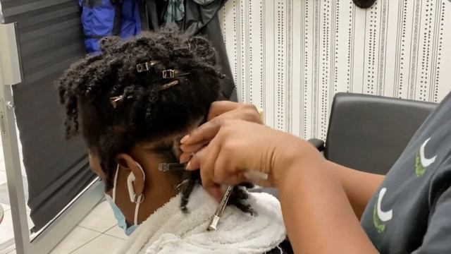First Retwist on Two-Strand Twist Starter Locs | Talk Through + Technique | Loctician смотреть онлайн