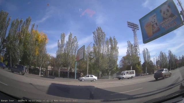 ул. Луганская Правда, Челюскинцев, Оборонная, Луганск. 2022 10.01 11.41.04 смотреть онлайн