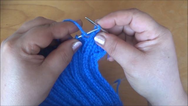 Съемный воротник спицами. Knitted detachable collar смотреть онлайн