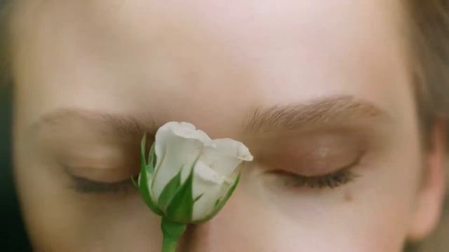 Oscar de la Renta spot k dámské vůni Bella Blanca смотреть онлайн