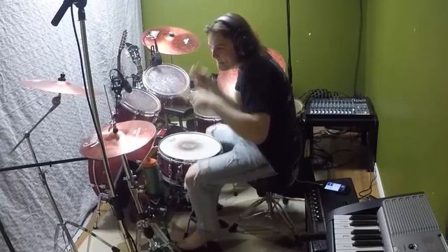 One Tanczy Dla Mnie - Weekend (Drum Cover) смотреть онлайн