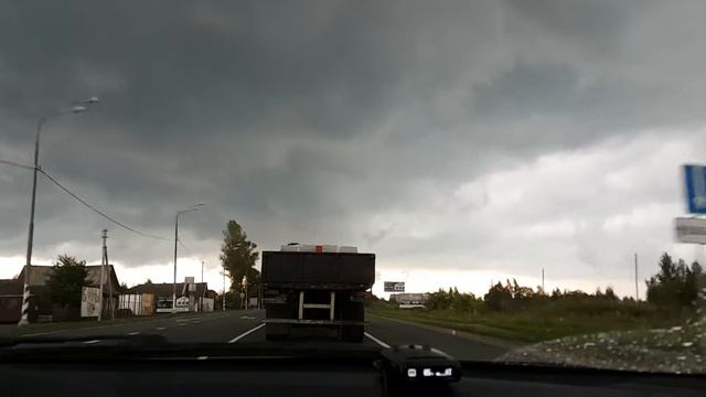 Молния бьёт в дорогу смотреть онлайн