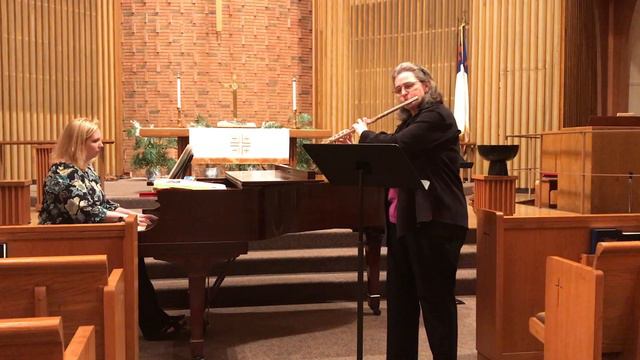 Student Showcase - Meet Cheryl (flute)! смотреть онлайн