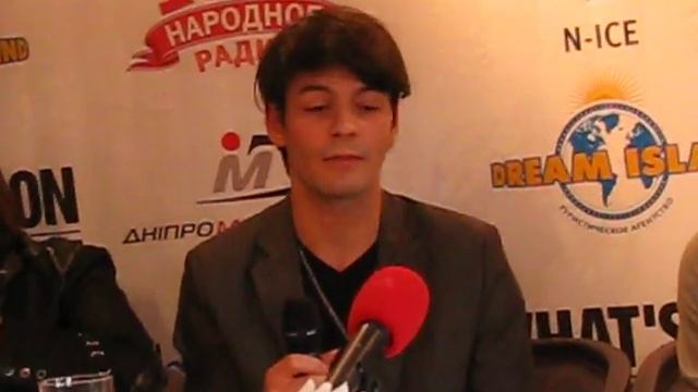 Stephane Lambiel, Kings on ice press conf. in Kiev смотреть онлайн