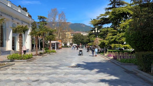 Авантюрная история о том как деревня Ялта стала городом смотреть онлайн