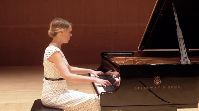 Ida Andersson plays Jean Sibelius "Finlandia", arr. for piano смотреть онлайн