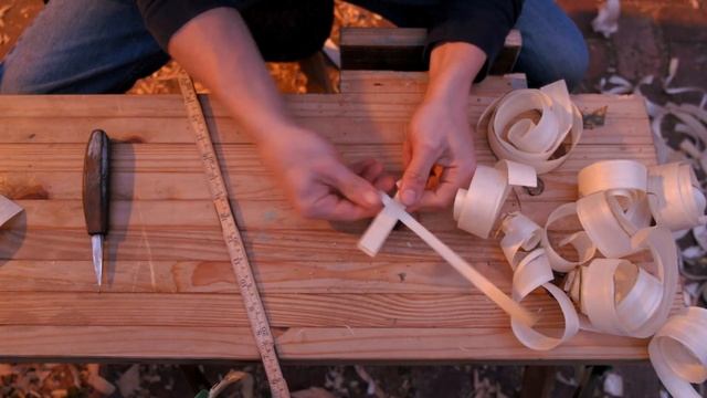 How I make woven sloyd / carving knife sheaths from green plane shavings | Greenwoodworking project смотреть онлайн