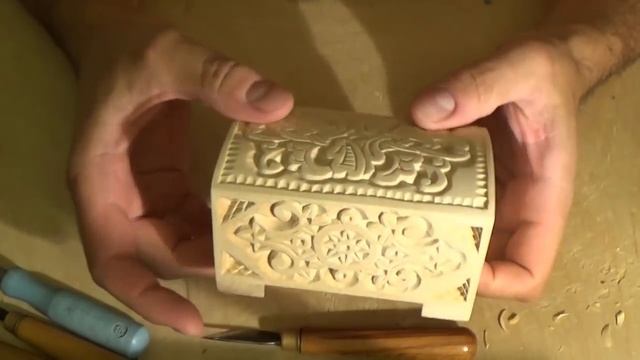 Простая резьба по дереву. Дорезаю шкатулку Сундучок смотреть онлайн