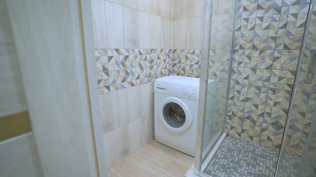 Квартира в отличном состоянии, но ПЛИТКА ... Однокомнатная квартира с гардеробной смотреть онлайн