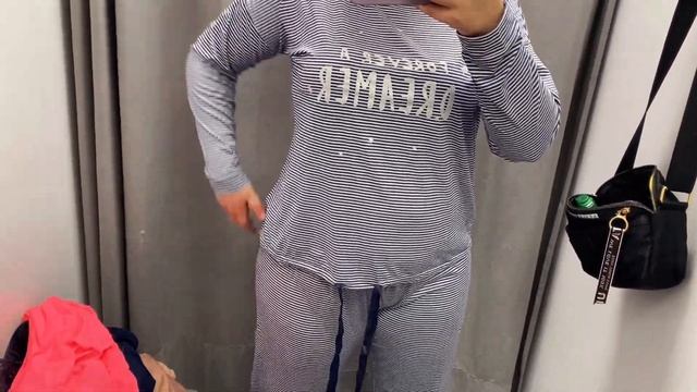 Новогодний шопинг в Carrefour! В поисках тёплой пижамы! Большой облом! смотреть онлайн