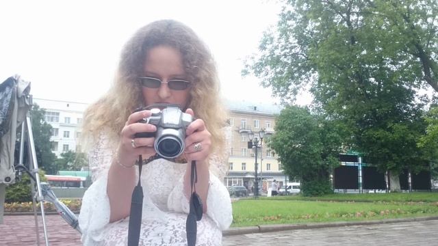 Пост свадебная фотосессия. Фонтан. Резиновые сапоги невесты. смотреть онлайн