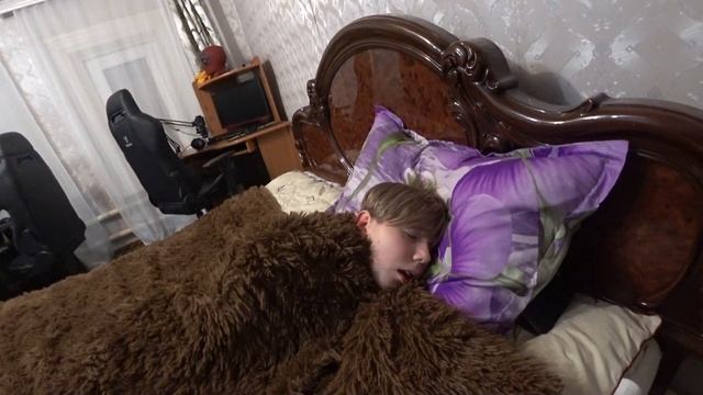 ✅Работник Уснул На Работе. Ержан вставай на работу пора смотреть онлайн