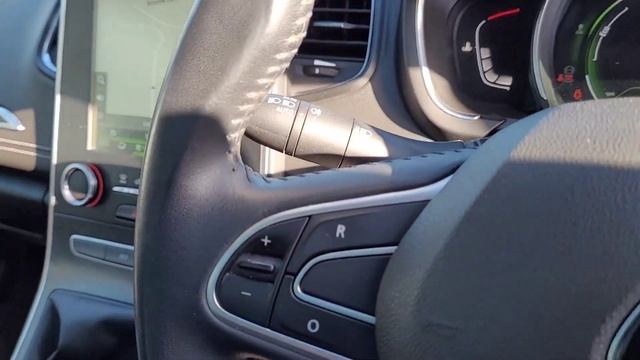 Renault Grand Scenic Signature Nav 1.3 TCE смотреть онлайн