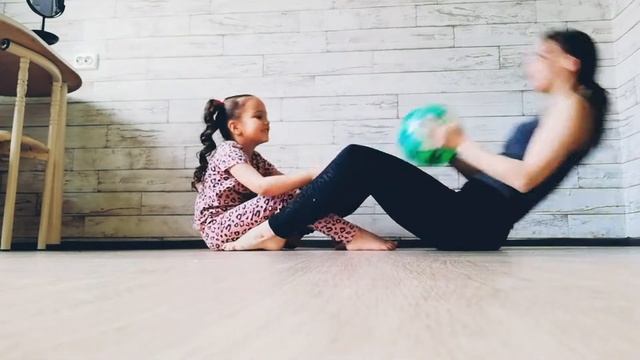 Домашний фитнес #сидимдома#ковалята смотреть онлайн