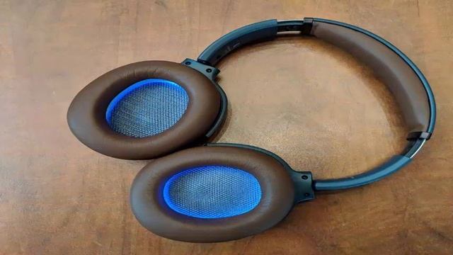 The new ANC wireless headphones from Beyerdynamic Lagoon place the LED lights inside the glasses. смотреть онлайн