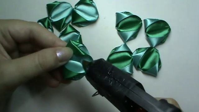 Бантик из атласных лент своими руками?МК?Laço de fita? DIY Satin ribbon bow смотреть онлайн