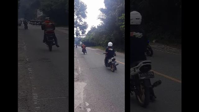 Gass Bareng Sunmory 2Stroke Samarinda Seberang To Waroeng Panjang Bukit Soeharto смотреть онлайн