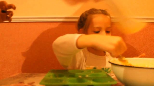 Сooking.Готовим кексы с малиной