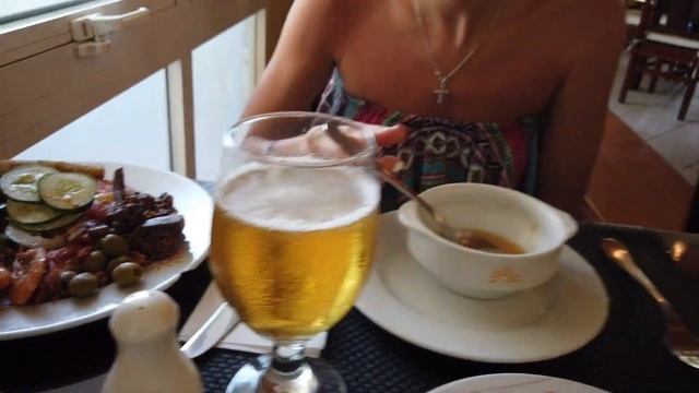Куба (3 серия) Что с погодой? Уха и Маргарита. Изучаем территорию отеля. смотреть онлайн