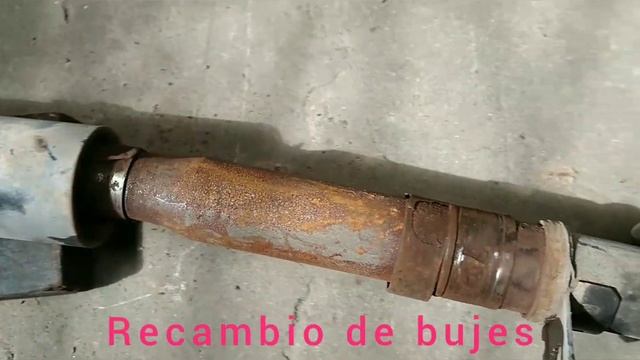 Renault kangoo..frenos traseros .cambio de bujes eje y amortiguadores смотреть онлайн