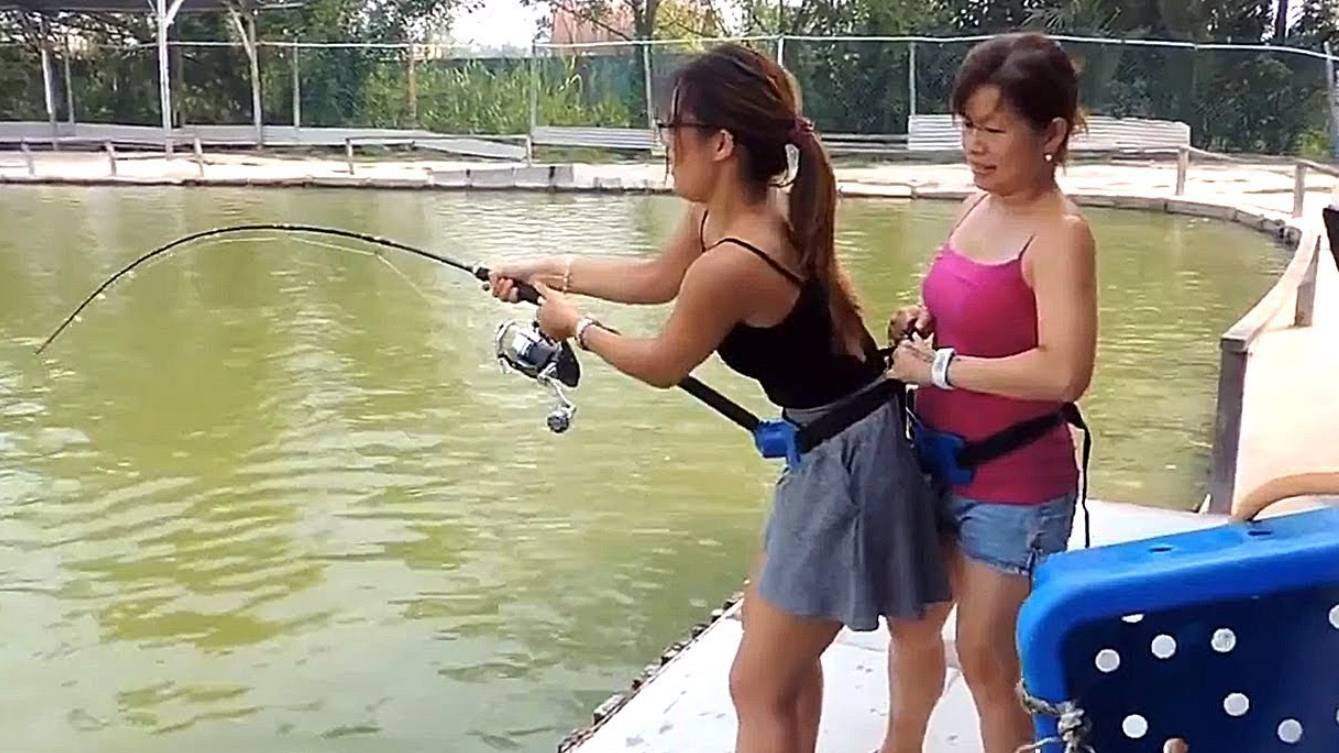 Приколы на рыбалке видео смотреть / Смешные видео про рыбаков смотреть онлайн