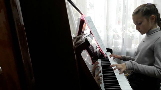 "Едет паровоз ".Виконує Злата Єфанова. смотреть онлайн