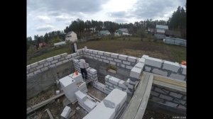 Кладка цокольного этажа с гаражом