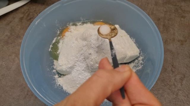 Сырники с бананом. Нежные сладкие сырники на завтрак. Очень вкусно попробуйте и не пожалеете.