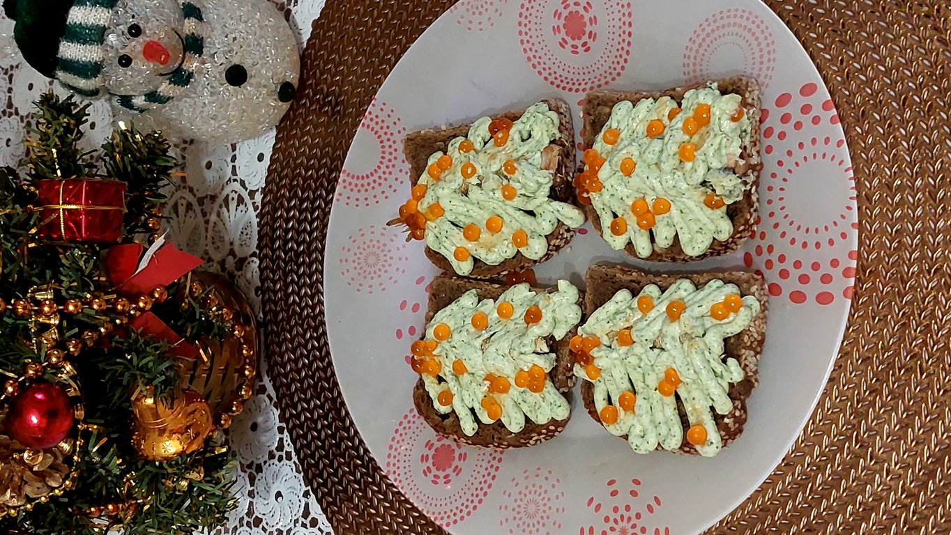 НОВОГОДНИЕ БУТЕРБРОДЫ СО ШПРОТАМИ смотреть онлайн