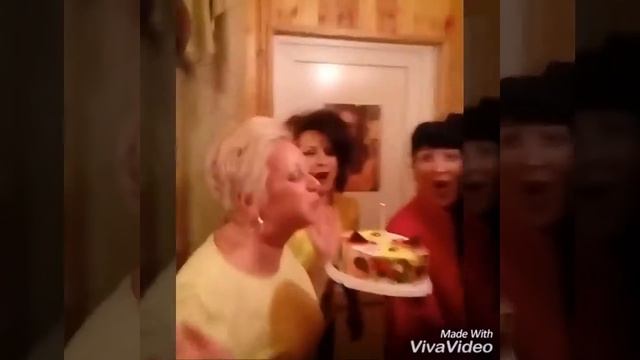 Вечеринка в стиле 80/90 смотреть онлайн