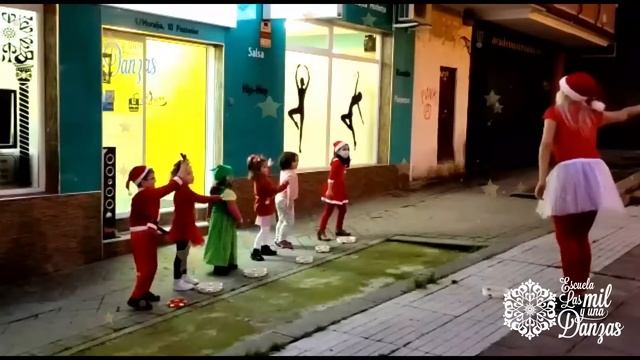 "Arre Borriquito" (Baile Infantil) - Escuela Las Mil y Una Danzas смотреть онлайн