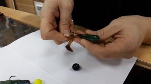 Как одеть силикон на двойной крючок.