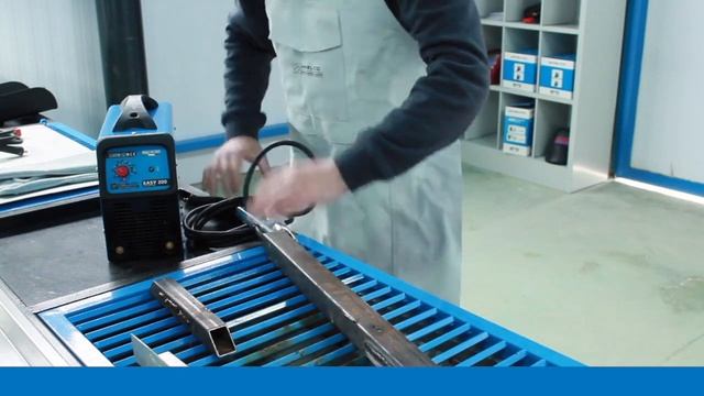 EASY 200: saldatrice ad inverter 200A by AWELCO - MADE IN ITALY смотреть онлайн
