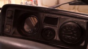 ВАЗ 2107 стрелка зарядки прыгает.mp4