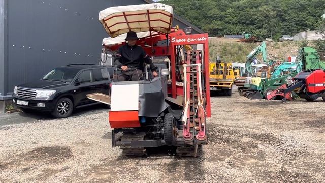 Комбайн морковный уборочный Yanmar SuperCarrot смотреть онлайн