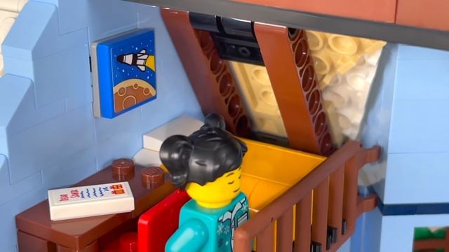 LEGO 10293 SANTA'S VISIT Review! (2021 Winter Village) смотреть онлайн