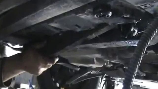 Volkswagen Caddy.Замена радиатора.mp4 смотреть онлайн