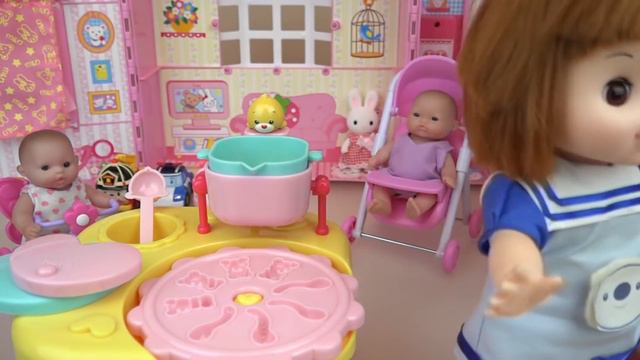 Fruit jelly and baby doll kitchen play baby Doli house смотреть онлайн