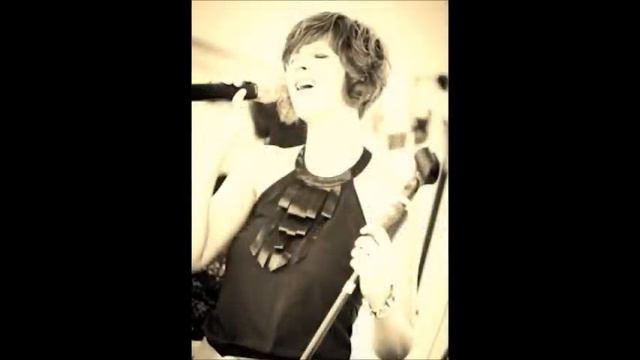 All the answers - Ilse de Lange (live cover - Chain) смотреть онлайн