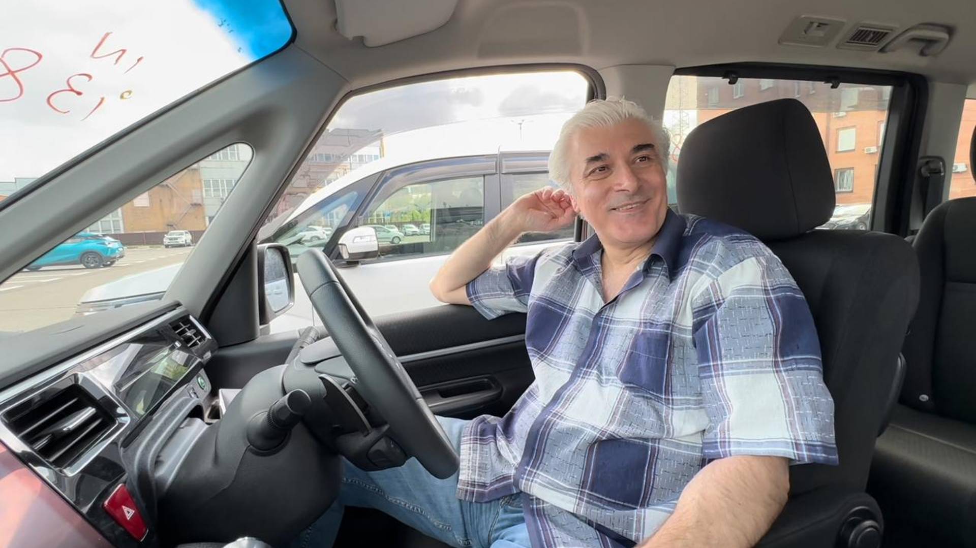 Купил с аукциона Японии STEPWAGON SPADA SENSING за 2.400 рублей в Москве