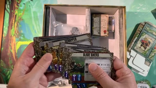 AFTERMATH : An Adventure Book Game Unboxing смотреть онлайн