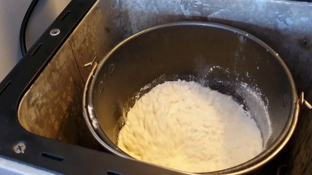 Луковый хлеб в хлебопечке. Дешево, вкусно, полезно!!! смотреть онлайн