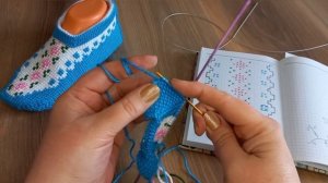 Нарядные тапочки?? тунисским вязанием