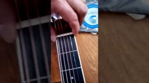 Ремонт верхнего порожка на гитаре.