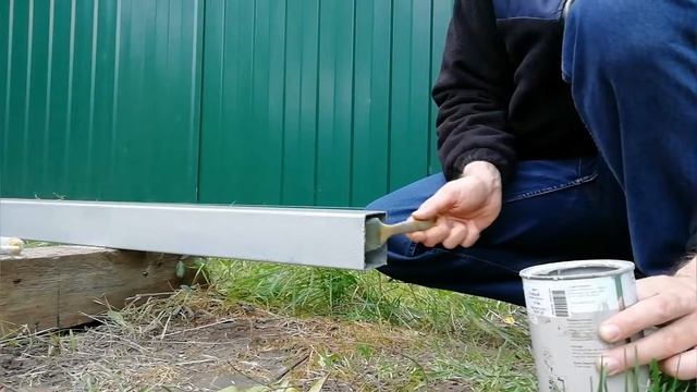 Забор своими руками: установка и монтаж