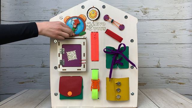 Обзор бизиборда. Бизидом Знайка семицвет 55X50X40 см большой со светом