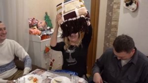 VLOG Распаковали новогодние подарки для гостей