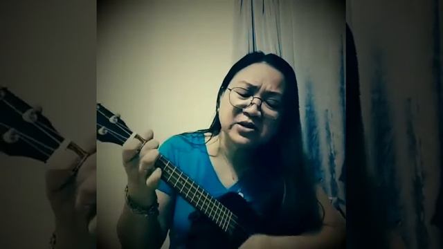 Everglow by Coldplay / Ukulele Covered by Marie смотреть онлайн