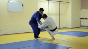 14. Бросок с упором ноги в корпус (Tomoe Nage)