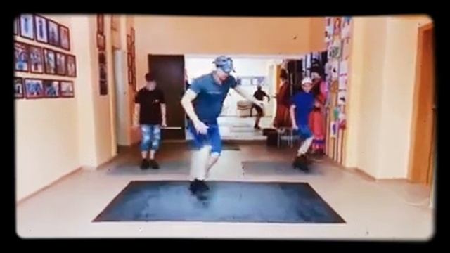 Международный день степа! Уроки степа! Как танцевать чечётку...? "BROADWAY STUDIO" г.Барнаул смотреть онлайн